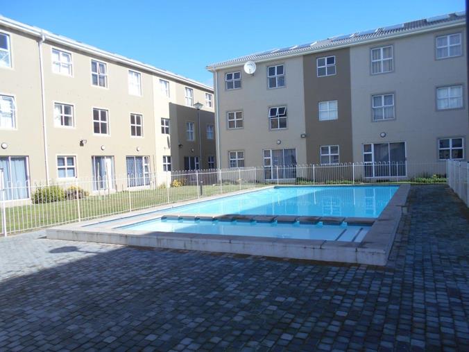 2 Bedroom House to rent in Muizenberg