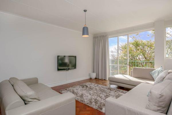 No Agents ! Beautiful, sunny, recently renovated apartment in Pretoria East. Located in ...