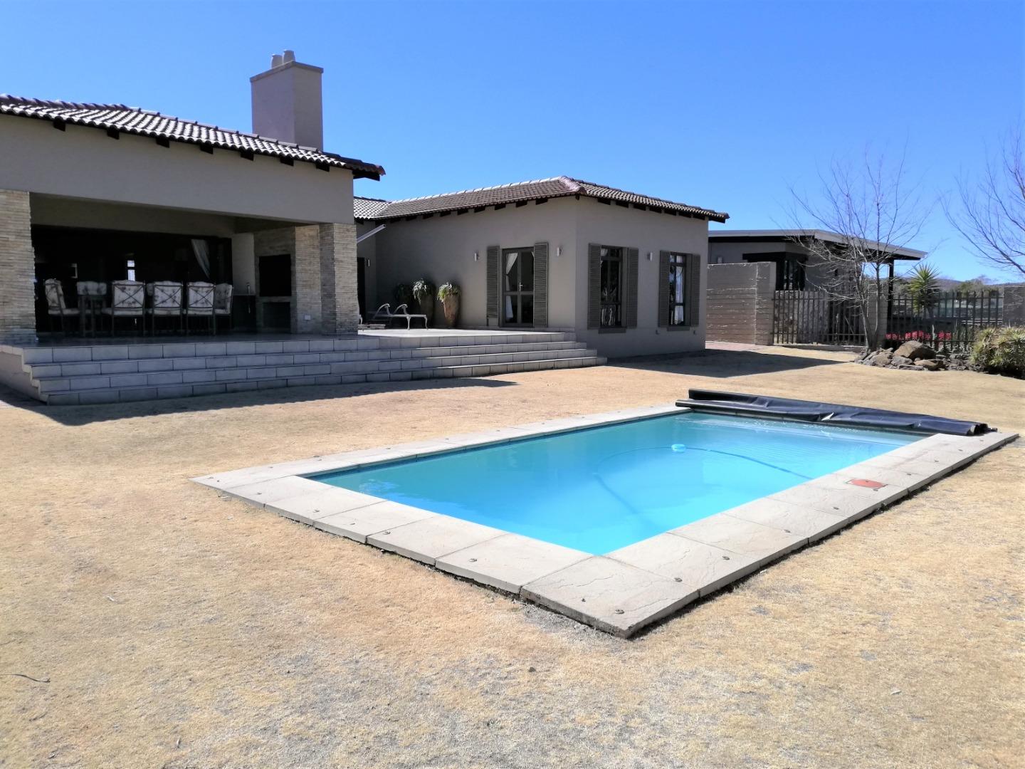 4 Bedroom House for sale in Vaal Marina 77 Harbour Town, 1096 Ring