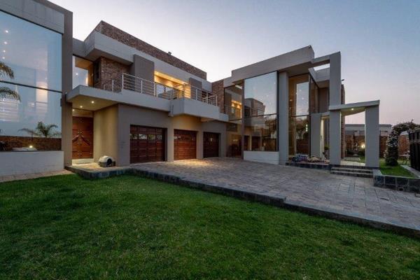 Magnificent, Ultra-Modern Double-Storey Home with Exceptional Features
Discover the epitome of luxury living in this ultra-modern ...