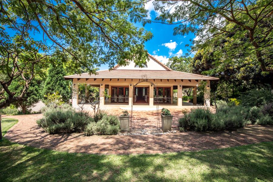 Commercial property for sale in Shere P24107267903