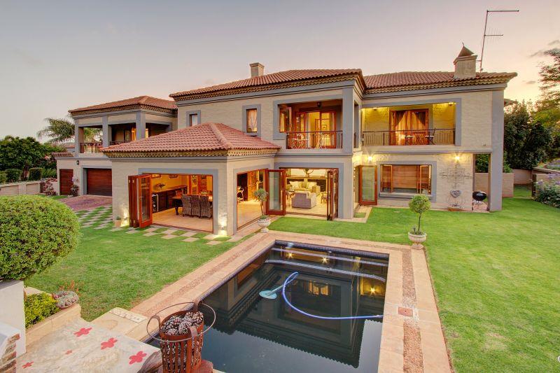 5 Bedroom House to rent in Woodhill Golf Estate P24107523732