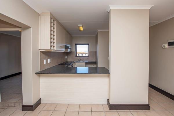 2 Bedrooms with built-in cupboards

Bathroom with bath, En-suite bathroom with ...