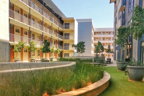 Why not stay safe and close to the University of Pretoria? 
Modern 2 bedroom, 2 ...