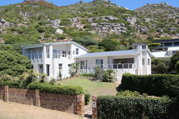 Beautiful north facing family home in Old Kom with amazing  mountain and sea views ...