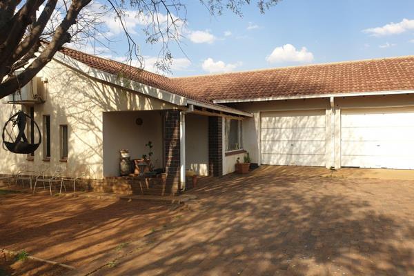 Meiringspark, Klerksdorp Property : Property and houses for sale in ...