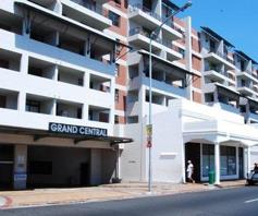 Apartment / Flat for sale in Wynberg