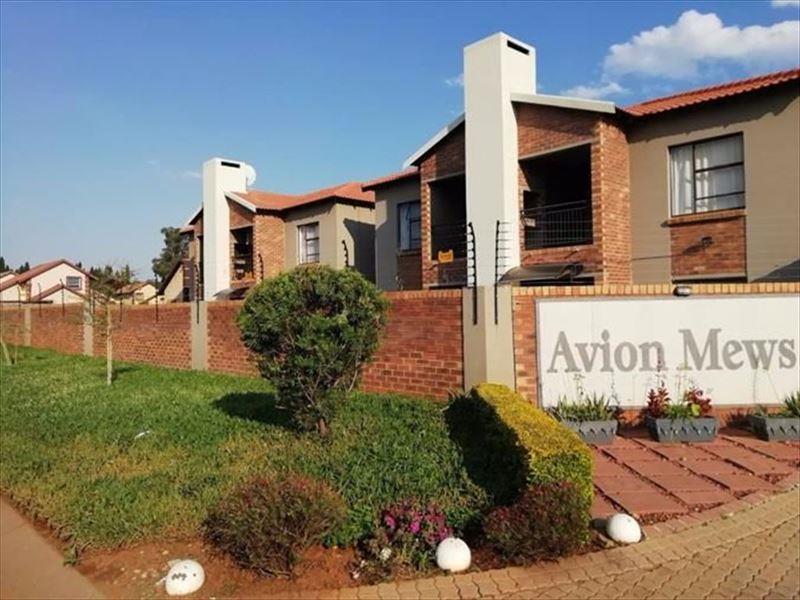 2 Bedroom Townhouse for sale in Pomona P24108823223