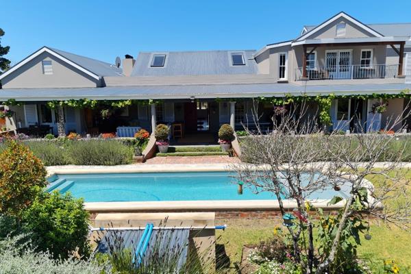 EXCLUSIVE COUNTRY ESTATE HOME FOR SALE - PLETTENBERG BAY

Live the life you deserve in the serene setting of “The Meadows Country ...