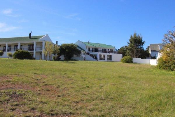 The estate is situated on the banks of the Theewaterskloof dam and not only offers  24-hour manned security but also clubhouse ...