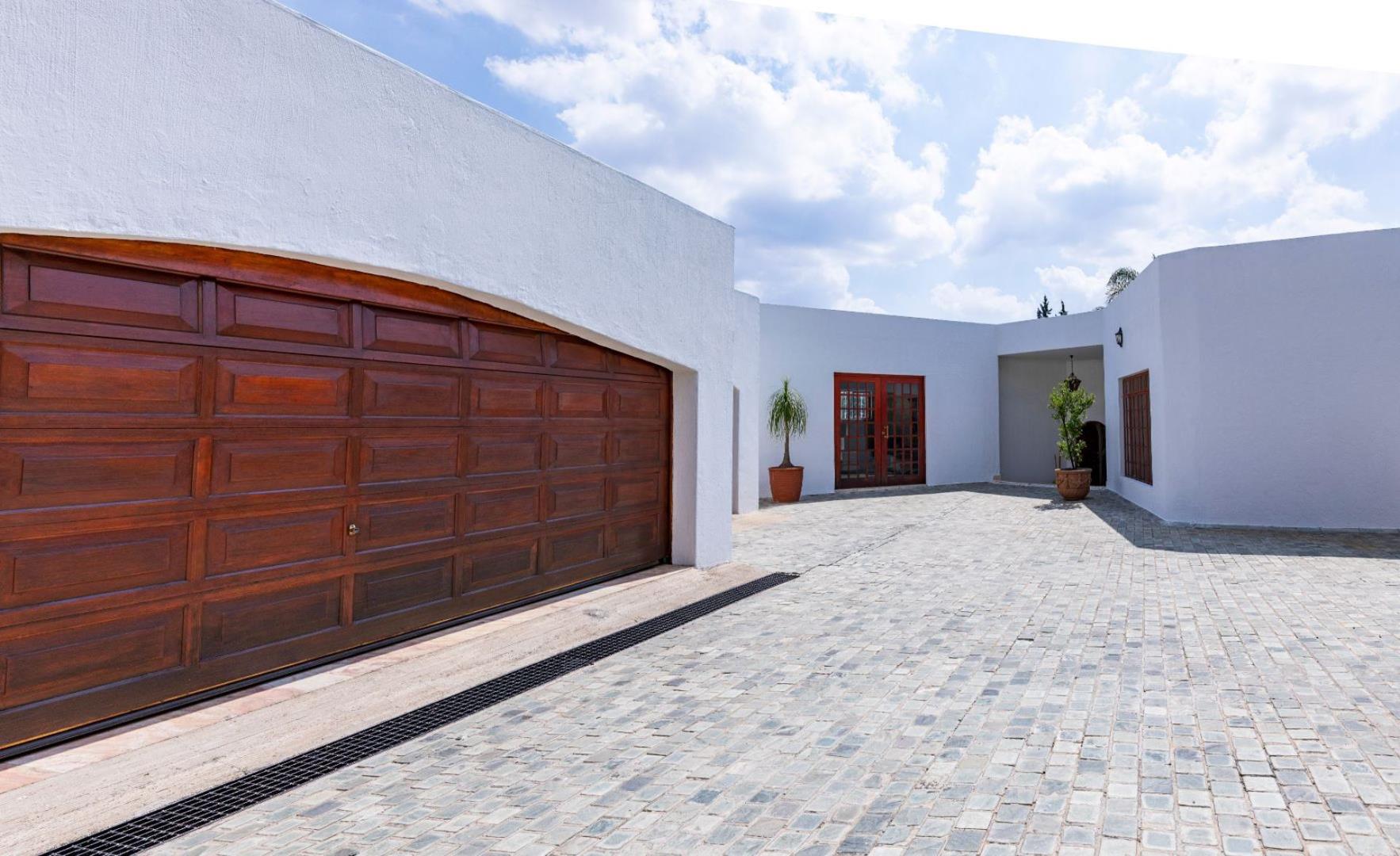 River Club, Sandton Property Property and houses to rent in River