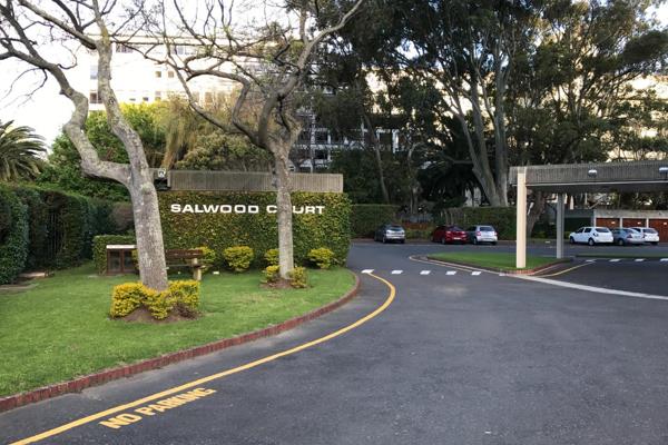 Three bedroomed Salwood Court apartment with amazing views and 24/7 security.

Close ...