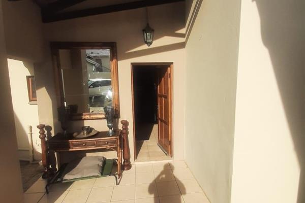 3 bedroom 2 bathroom spacious lounge dining room and lovely kitchen
double garage with garden and pet friendly