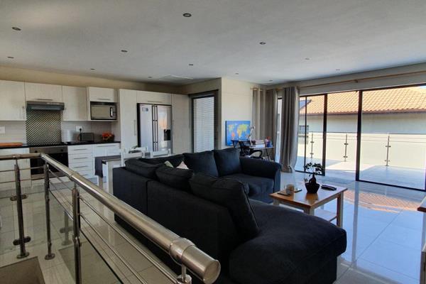 Double storey with sea views.  2 Bedrooms downstairs with a full bathroom, open plan ...