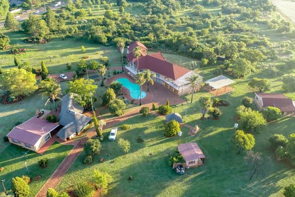 6 Bedroom mansion for sale
Located 25 minutes from Pretoria. This 5 acre estate boasts a large house overlooking the pool and lapa ...