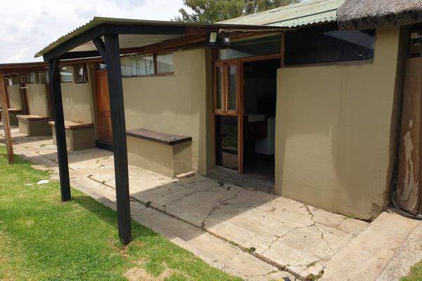 Bachelor one room all in one unit situated within walking distance of Dihlabeng Mall, ideal for a tenant working close to the Mall. ...