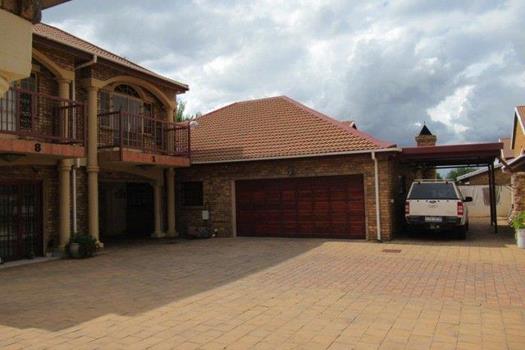 4 Bedroom House for sale in Bronkhorstspruit Central