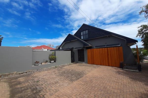 Available IMMEDIATELY 
4 Bedroom at R16000 or 5 bedroom home at R19000
Large home with swimming pool with undercover braai ...