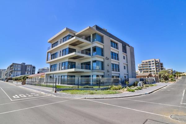 BLOUBERGSTRAND – From R16 500 000 plus VAT.
Four exclusive luxury Beachfront ...