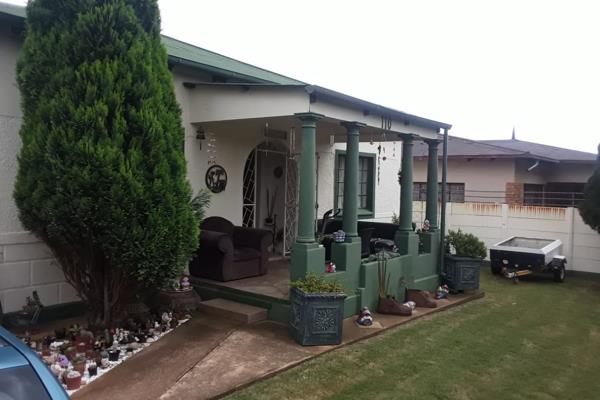 AVAILABLE 1st March &#39;25
This house is to Rent and is in Randgate, Randfontein and offer 2 bedrooms with carpets &amp; BICS, 1 ...