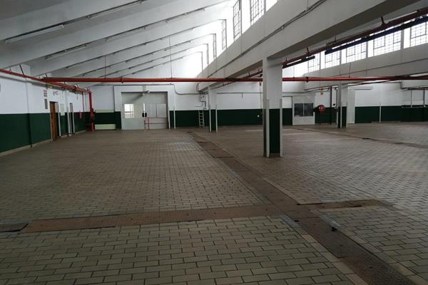 This very neat factory facility of 3,650m2 is available to for sale.  The factory ...