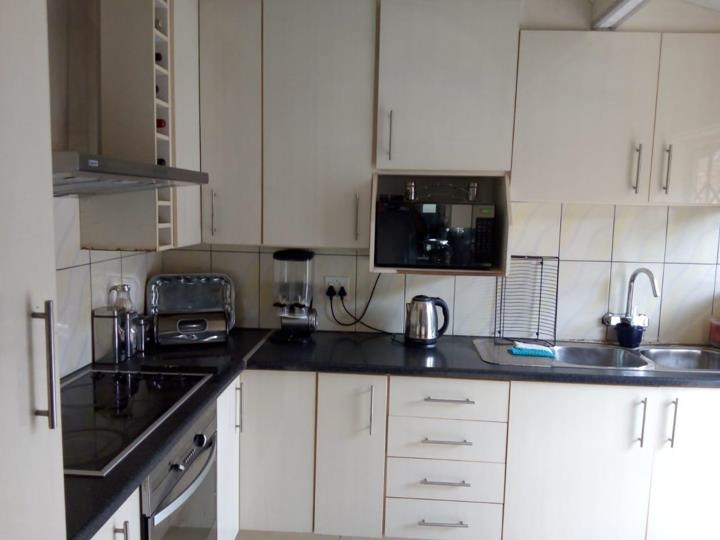 4 Bedroom House for sale in Shalimar Ridge - P24-105730869