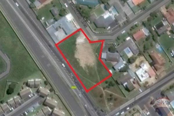 3 Vacant plots next to each other, very rare investment opportunity for development.
Ideal for building apartments. 4th plot next to it ...