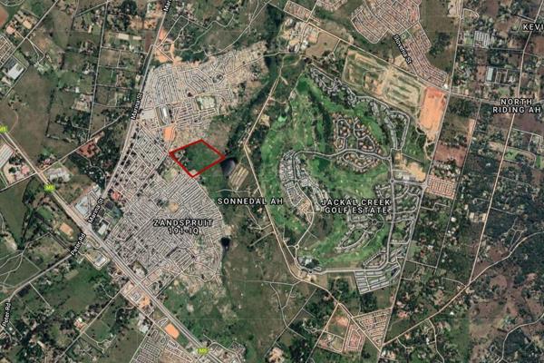 Large plot situated between  Zandspruit and Jackal Creek Golf Estate.  With a total size ...