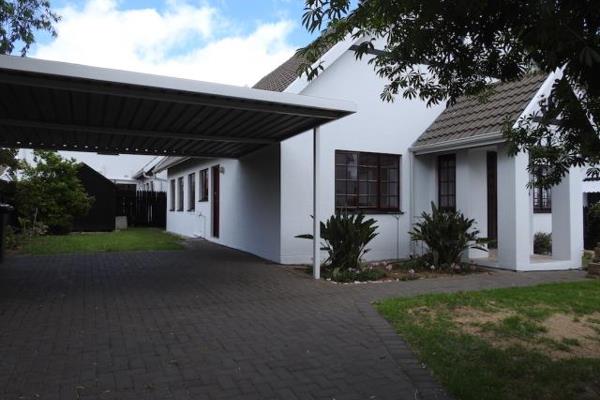 KYALAMI MANOR – THREE BEDROOM, TWO BATHROOM HOUSE IN SECURITY ESTATE

Welcome to Kyalami Manor, where luxury living and security come ...