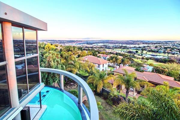 Seeff Properties is proud to present to you this immaculate property.

A perfect design, location and finishes with 180 degree ...