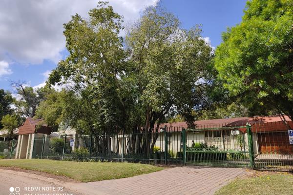 A Unique and spacious house located close to schools &amp; amenities

2 km from Brits Hospital &amp; Arrie Nel pharmacy 
2.1 km From ...