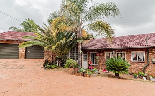 4 Bedroom House for sale in The Reeds