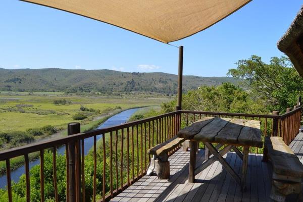 Kolgans – sleeps 14 guests.
Only a few minutes to the Shops and Beaches.
This Property offers space, privacy and incredible views ...