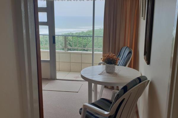 Spacious 2 bedroom, 2 bathroom apartment with incredible sea views.
Direct access to the beach. Pretty garden with pool and braai area. ...