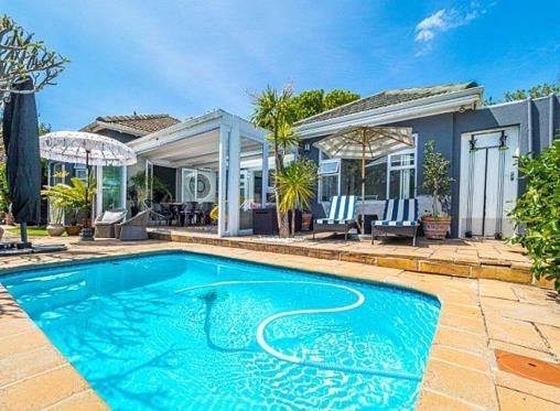 Cape Town's Southern Suburbs appeal bucks luxury market lull