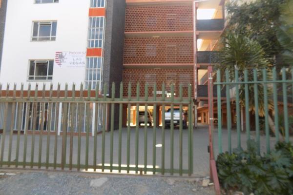 1 Bedroom flat apartment to let for R 3 500.00 per month, excluding water &amp; lights. 
Refuge &amp; Sewerage R 347.00 per ...