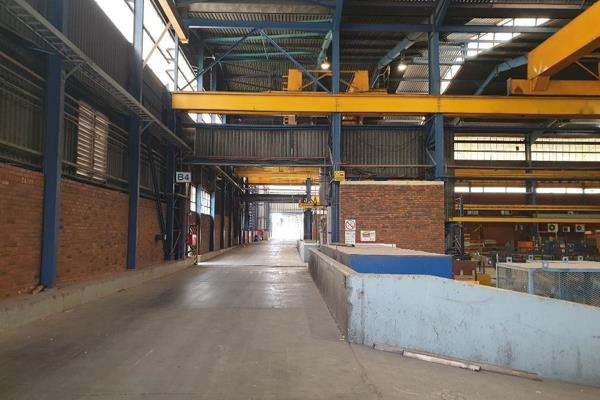 Spacious heavy industrial factory / warehouse available for rental with immediate ...