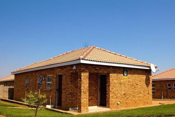 Olieven Glen in Olievenhoutbosch, Centurion, is a fantastic opportunity for those looking for affordable, comfortable living in ...