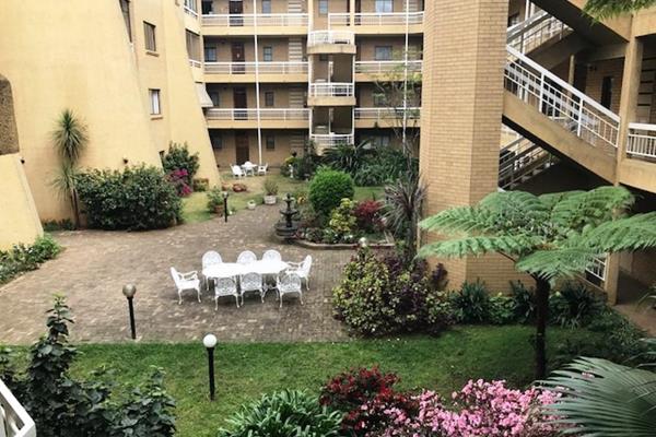 Spacious 2 bedroom apartment with with BIC&#39;s, kitchen with BIC&#39;s. Open-plan lounge, enclosed balcony (can be used as a prayer ...