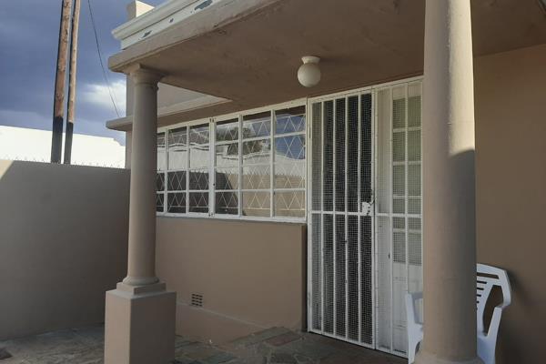 2 Bedrooms
Living room
Bathroom (shower, toilet, basin)
Secured, undercover parking
Water and Electricity for tenants ...