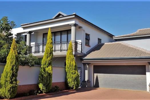 Midstream Estate Property : Houses to rent in Midstream Estate ...