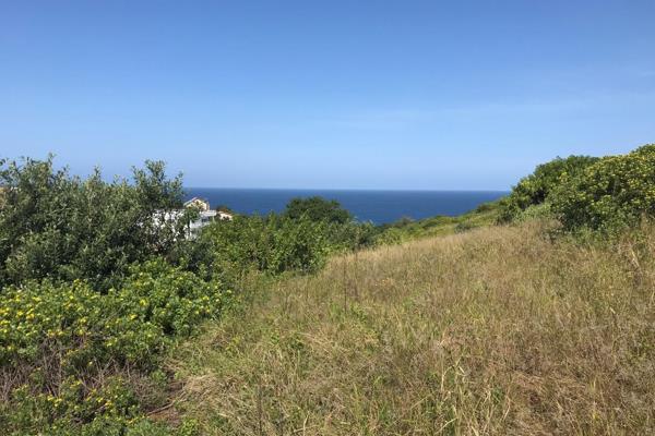 Vacant land with coastal forest views in Zululami Coastal Estate. The land is 1307m2 in ...