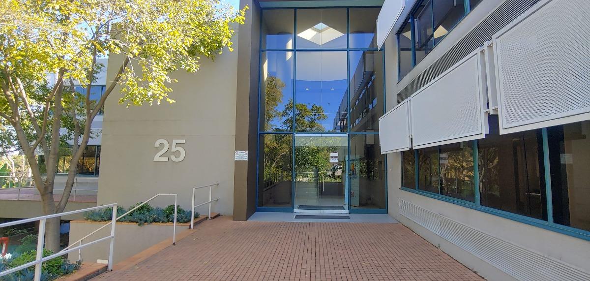 Commercial property to rent in Woodmead - 15 Woodlands Drive
