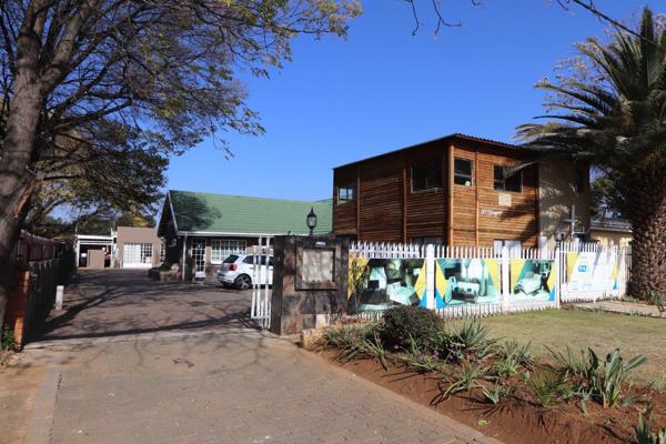 Situated in the heart of Three rivers this B&amp;B sits. It Offers 12 units all ...