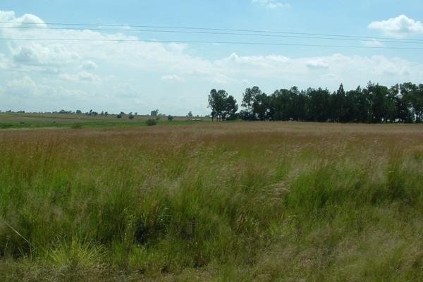 This vacant stand is ideally located next to a busy road with great access, visibility from the road and you have 9 Hectares to work ...