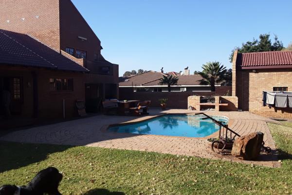 Stunning 3 bedroom house for sale in vanderbijlpark .

This property offers you a good location near all amenities .It is ideal for ...