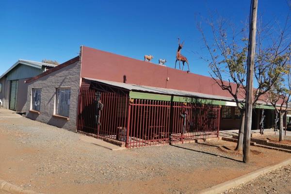 Exclusive sole mandate!!

Business premises for sale in Warrenton, just off the main road.

Ideal to be used as workshop or stores ...