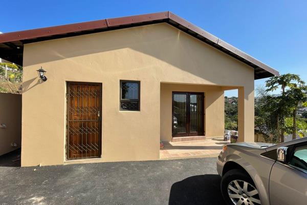 Newly built 3 Bedroom house with main en-suite.
Solar Geyser system.
Very secure ...