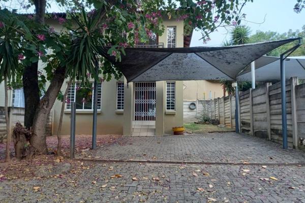 Beautiful two bedroom full bathroom duplex unit situated in close proximity to Ilanga Shopping Centre.

This well maintained unit ...