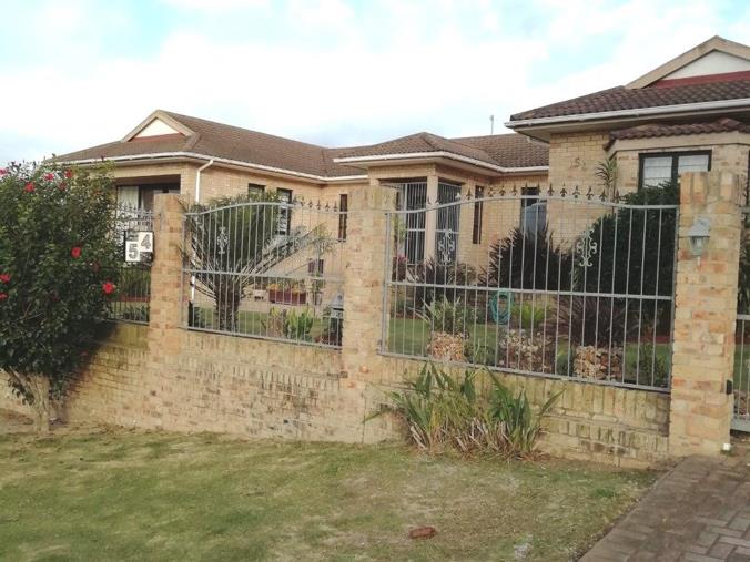 4 Bedroom House for sale in Mount Pleasant